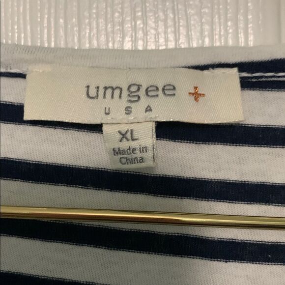 Umgee Navy And White Stripe Ruffle Sleeve Top Size XL - Picture 3 of 5